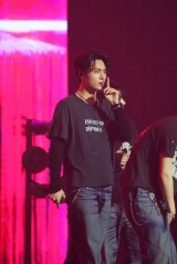 �wWeverse con Festival�x���wWeverse con�x1���ڂɓo�ꂵ��ENHYPEN�EJAY(C)2025 Weverse Con Festival 