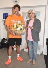 �wWeLLKey Plus�x�̃I�[�v�j���O�C�x���g�ɏo�Ȃ���(������)���J�율��A�p�N�E���`����(C)ORICON NewS inc. 