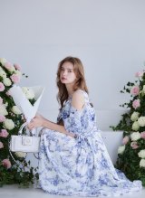 �uRiu�v�����Ń|�b�v�A�b�v���J�� 