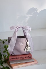 �uRiu�v�����Ń|�b�v�A�b�v���J�� 