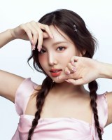 TWICEナヨン、フレッシュなビジュアル公開 ミューズを務めるネイル