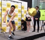 �u�v���~�A���E�A�E�g���b�g���{�㗤25���NPR�C�x���g�v�ɓo�d����(������)�Ȃ���܂���ɌN�ANiki�A�R�ݐ��I�В� (C)ORICON NewS inc. 