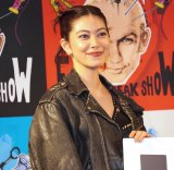 �w�t�@�b�V�����t���[�N�V���[�x�A���o�T�_�[����I�ډ�ɓo�d�����X�� (C)ORICON NewS inc. 