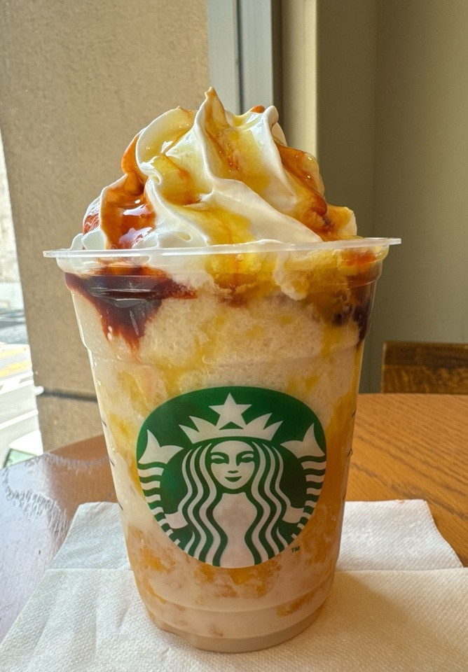 スタバ新作レポ】まさに“火を吹くような”辛さで汗が止まらない… 「#辛