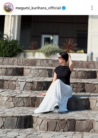 Ibuh}`bNȃOXJ[gō]c̊CUviʐ^̓CX^O @megumi_kurihara_official j 