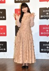 �ʐ^�W�wkamiko�x�����L�O�C�x���g�͂ݎ�ނɓo�d�����A���W�������E�㚠���G�� (C)ORICON NewS inc. 