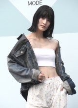 �wPRADA MODE ���x�t�H�g�R�[���ɓo�ꂵ�����{�� (C)ORICON NewS inc. 