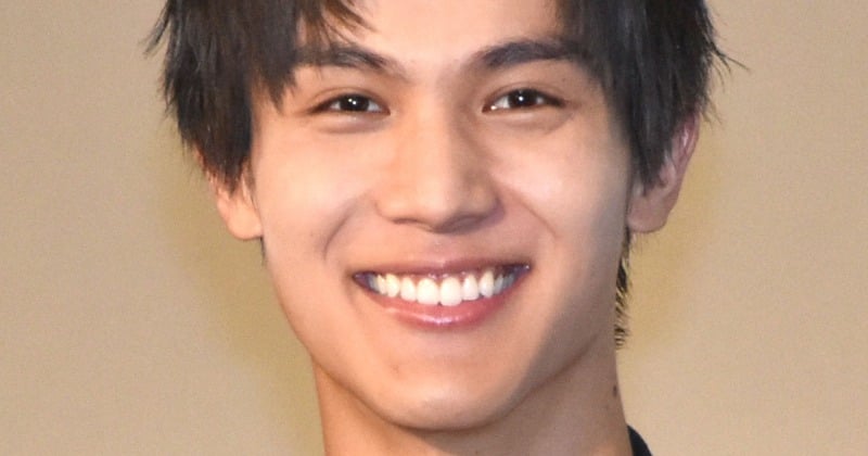 中川大志、“兄”との再会ショット「これは泣く」「2人ともカッコよすぎる!」