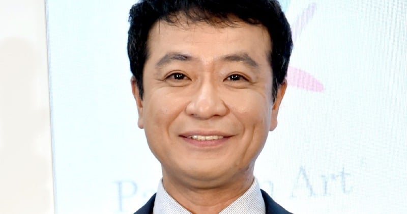 中山秀征、美人妻との“ラブラブ写真”を公開「結婚して27年を迎えました!!」