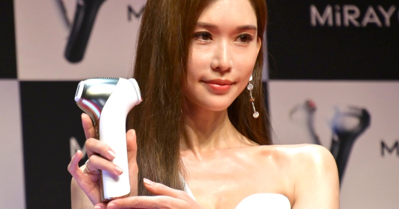 50歳のリン・チーリン、子育てが最大の挑戦「毎日を大切に」 夫