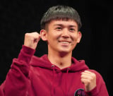 �~���[�W�J���w���׉@�N���X�x�����v���X�R�[����͂ݎ�ނɏo�Ȃ���WEST.�E����](C)ORICON NewS inc. 