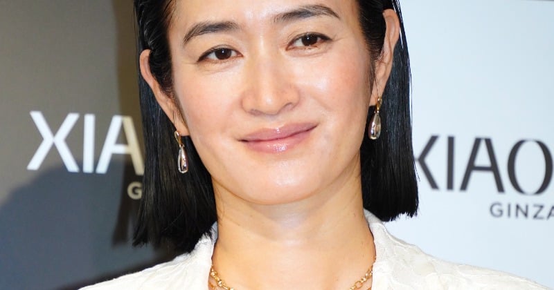 小雪、美しさの秘訣は「研究肌」 ショッピングでも徹底「その背景を知りたいんです」