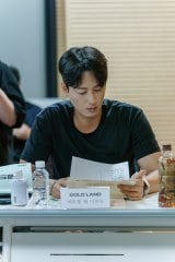 �w�S�[���h�����h(����)�x�ɏo������C�E�q���k�N�iC�j 2025 Disney and its related entities 