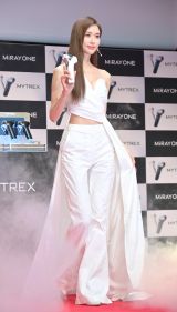 MYTREX�uMiRAY ONE�v�VCM���\��ɏo�Ȃ��������E�`�[�����iC�jORICON NewS inc. 