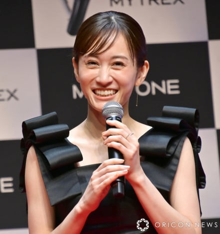 ゆう　　前田敦子セット① 画像・写真 | 前田敦子、芸能活動20周年は「一瞬で過ぎ去った」 AKB48