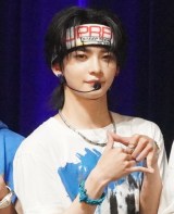 �uDebut Single SHOWCASE�w�����z (The Blue Sun)�x�v���J�Â���aoen�E�D��(SOTA) (C)ORICON NewS inc. 