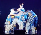 �uDebut Single SHOWCASE�w�����z (The Blue Sun)�x�v���J�Â���aoen (C)ORICON NewS inc. 