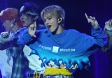 uDebut Single SHOWCASEwz (The Blue Sun)xvJÂaoen (C)ORICON NewS inc. 