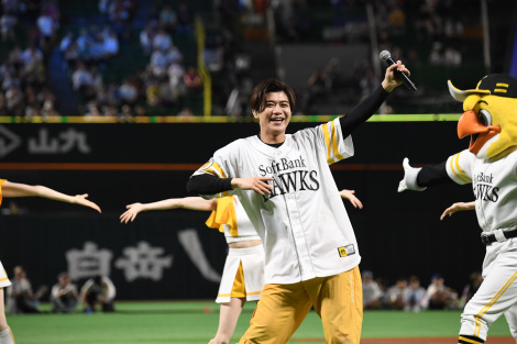 �V�l���I���A�Z�����j�A���s�b�`�̖͗l 