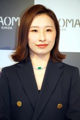 �wGINZA XIAOMA�x�A���o�T�_�[�A�C���\��ɓo�d����XIAOMA�z�[���f�B���O�X��\������E���Ŕn�� (C)ORICON NewS inc. 