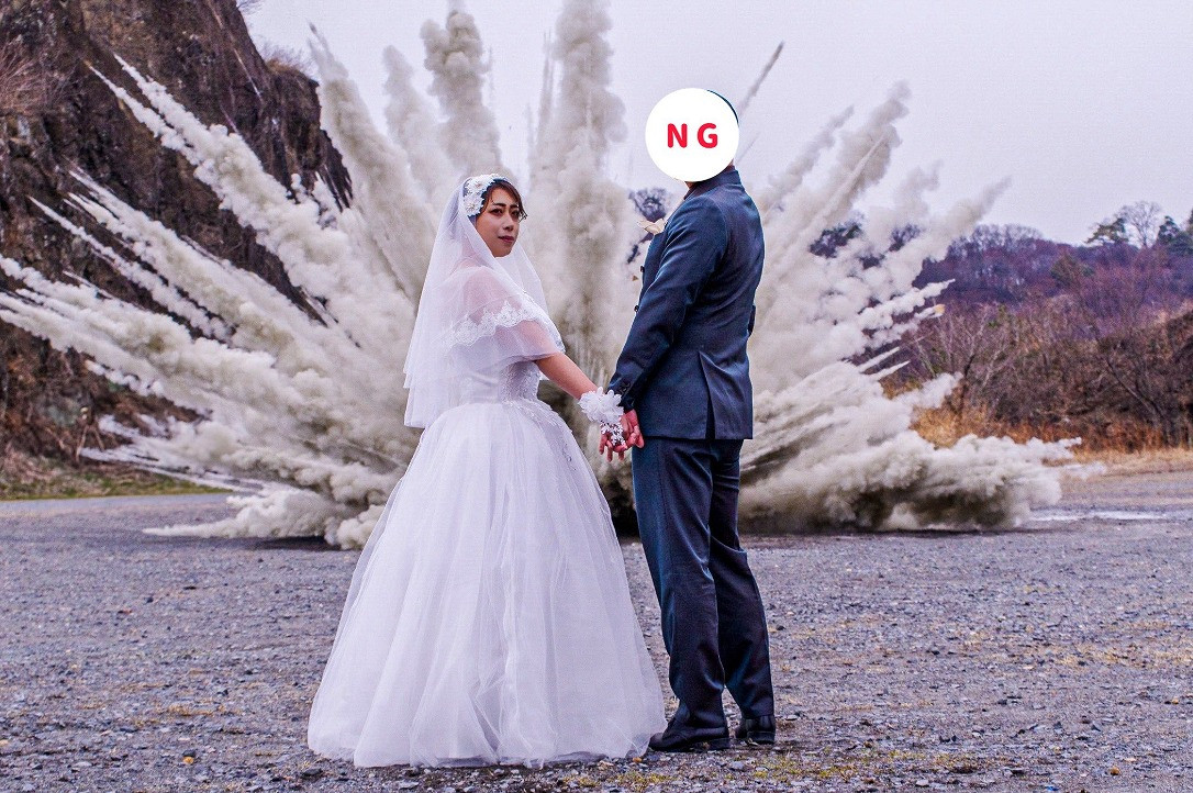 画像・写真 | 新郎新婦の手に“モデルガン” 特撮さながらの爆破