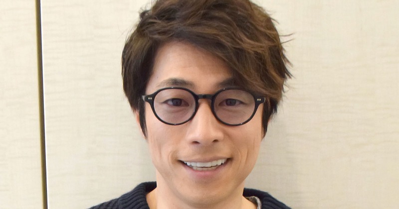 ロンブー田村淳、5歳迎えた次女と“ハグ”2ショット メッセージに反響 「素敵です」「感動しました」