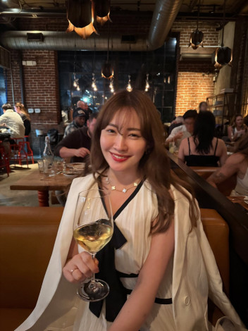 �O���X�Ў�ɖj���߂鏬���z�؁i�ʐ^�̓C���X�^�O���� @nyanchan22 ���j 