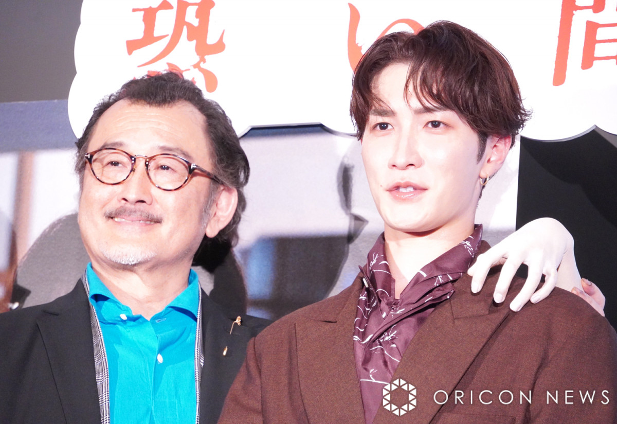 Snow Man渡辺翔太、“小さめ声援”に“焦り顔” 吉田鋼太郎が観客の声“代弁