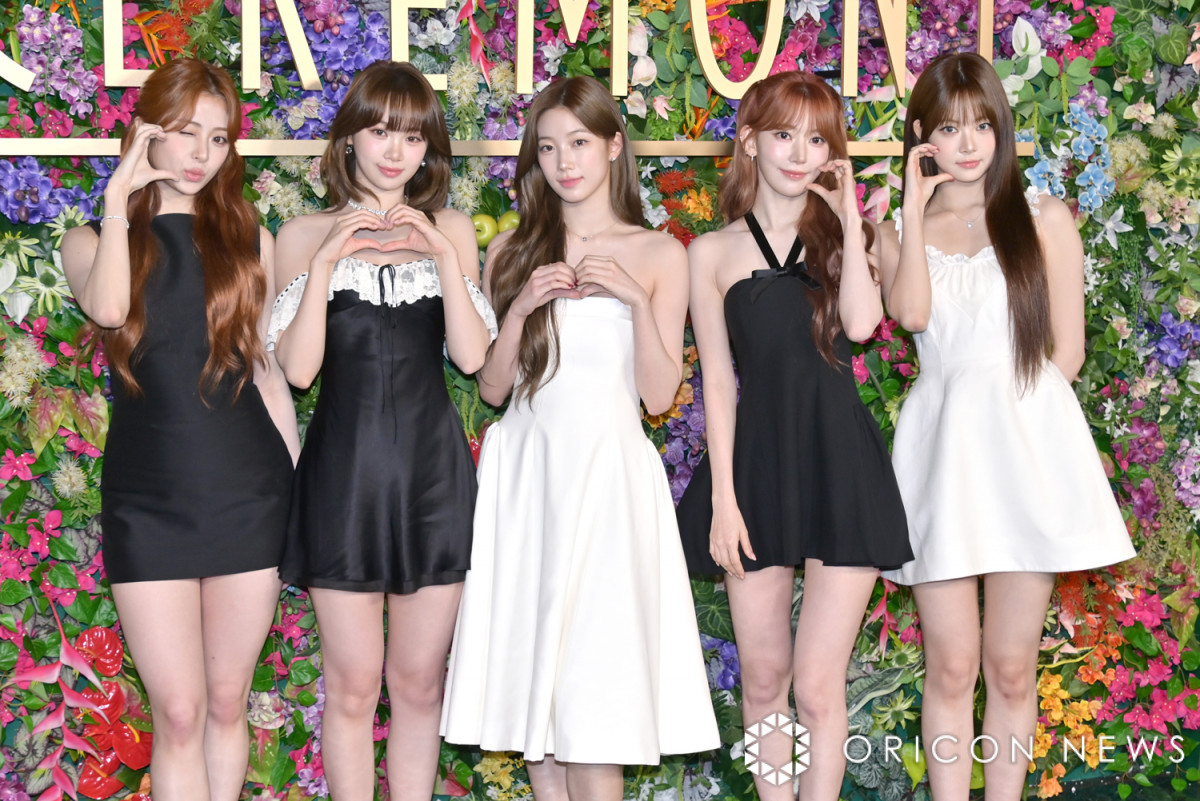 wCEREMONYxJ[ybgɓoꂵLE SSERAFIM()HUH YUNJINAKIM CHAEWONAKAZUHAASAKURAAHONG EUNCHAE(C)ORICON NewS inc. 