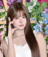wCEREMONYxJ[ybgɓoꂵLE SSERAFIMEHONG EUNCHAE (C)ORICON NewS inc. 