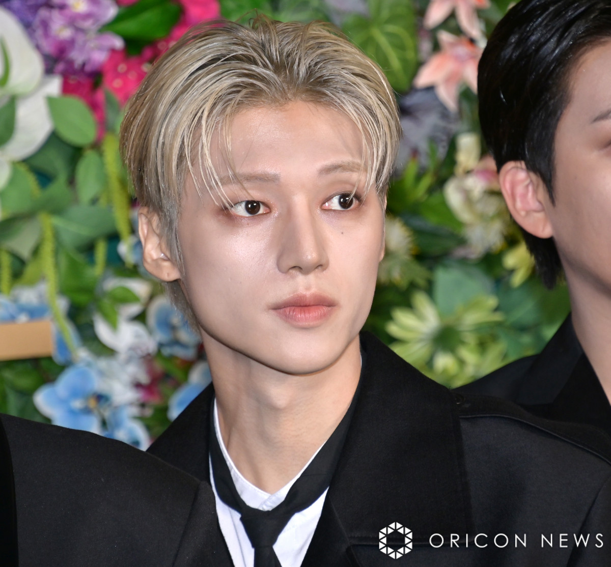 画像・写真 | ATEEZ、黒のスーツ姿でファンを魅了 グリーンカーペット