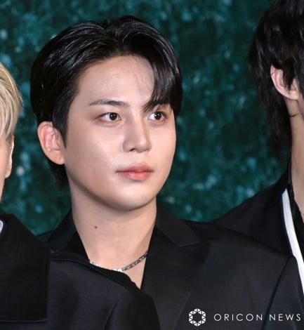 ジョンホの画像・写真 | ATEEZ、黒のスーツ姿でファンを魅了 グリーン