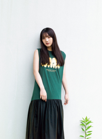 画像・写真 | “ニューヒロイン”乃木坂46海邉朱莉、『マガジン』表紙に