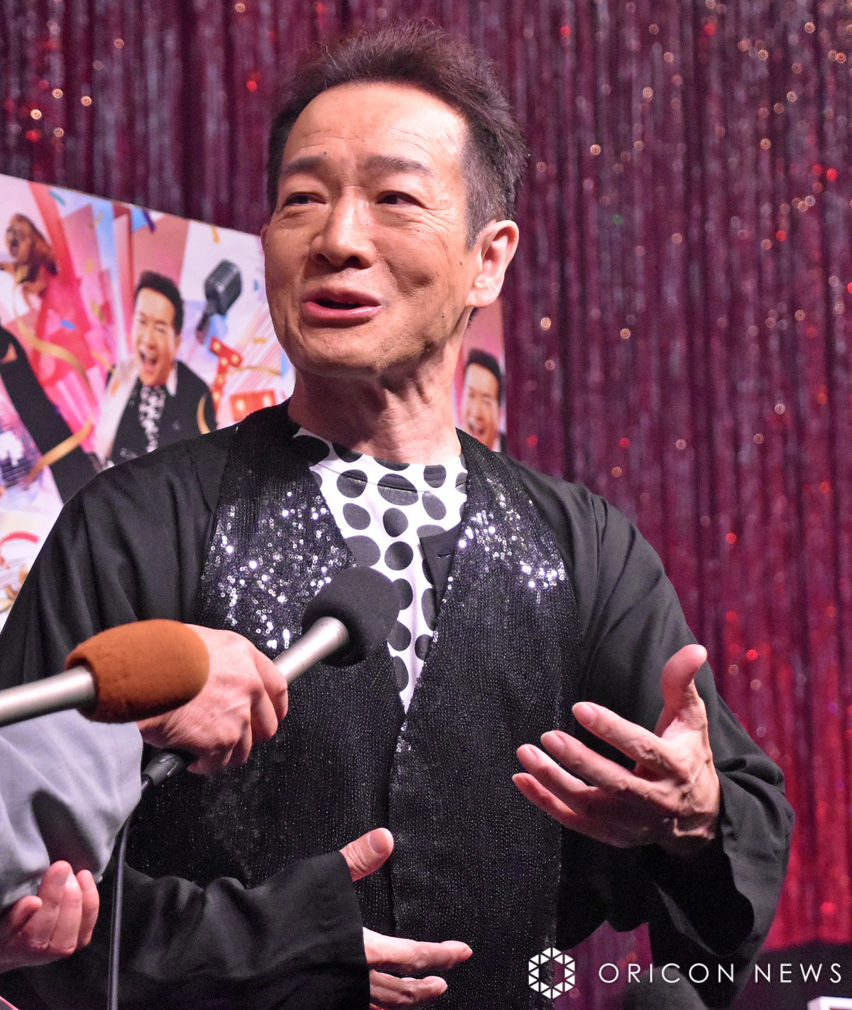 81thVOuLIFE IS A CARNIVALv[Xp[eB[JÂcrF (C)ORICON NewS inc. 