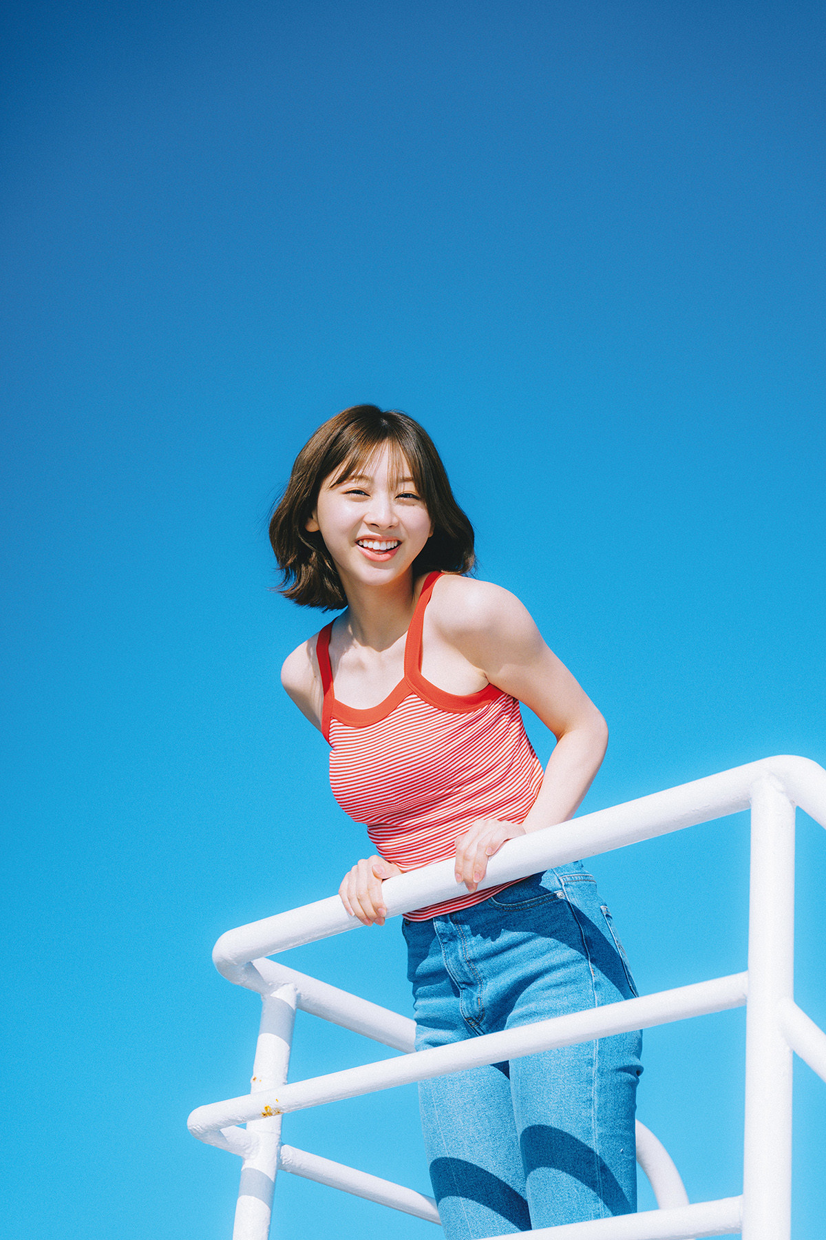 日向坂46富田鈴花1st写真集、新カット公開 “楽園”クガリまでの船