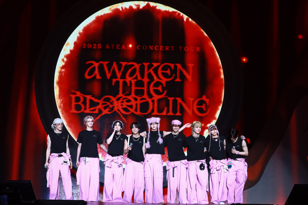 w2025 &TEAM CONCERT TOUR 'AWAKEN THE BLOODLINE'xkJÂ&TEAM(C)YX LABLES 