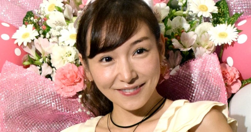 加護亜依、太ももまぶしい水着ショット「エロかわいい」「スタイル最高」