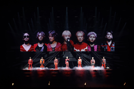 BALLISTIK BOYZ ���ɁE���[���h�L�O�z�[�������̖͗l 