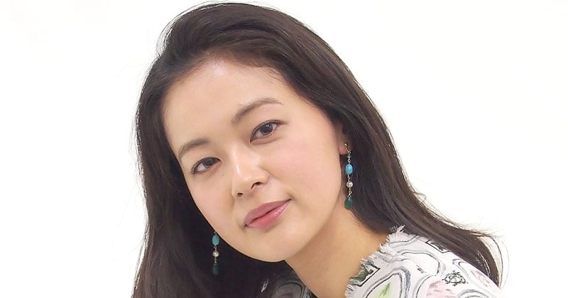 “2拠点生活”の黒谷友香、広々とした庭で梅の実を収穫「梅酒を作ったよ」 緑豊かなガーデニングに反響
