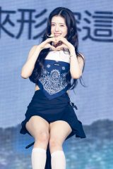 w2025 NiziU FAN-CON [NiziUniverse[ in Hong Kongx Be:͑M(cYʐ^) 