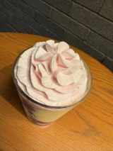 �s���N�F�ŃL���[�g�ȁu�X�g���x���[�z�C�b�v�N���[���v �iC�joricon ME inc. 