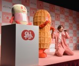 �w�Ȃ��݂̕ĉ���`���� �A�C�C�x���g�x�ɏo�Ȃ����V�l���I��(C)ORICON NewS inc. 