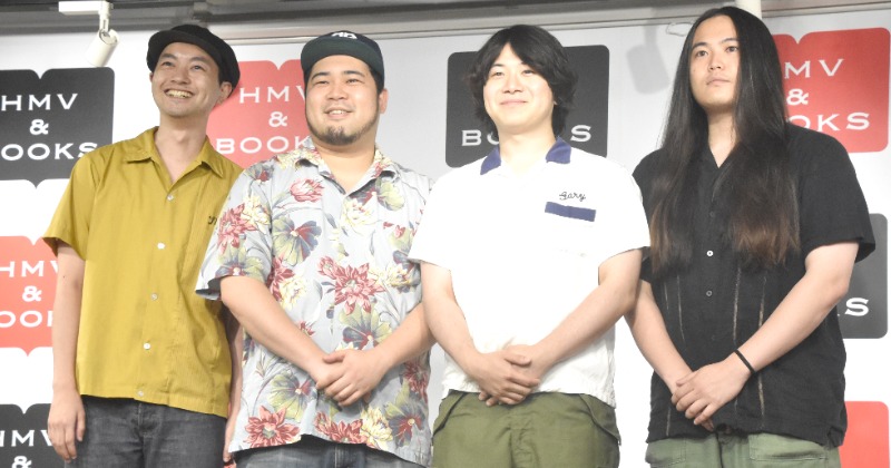 僕らの別荘　令和ロマン　松井ケムリ　サイン入り 卓球ボール ◎*様 僕らの別荘 サイン入り卓球ボール - メルカリ