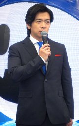 �}�a���u��c�N���X�^���A�N���X�^���W�������o�[�ɍ����ē������ ���z�Ƀt�@���������u��������Ă�̂Ɋ��������v�u�e�͂Ȃ��V���g�[�u���A���v 