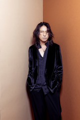 X삫悵A{~TAKURO~TcƂؕzwɂVȃ[XuWȂǂ̕ǂ𒴂yiɂȂ܂v 