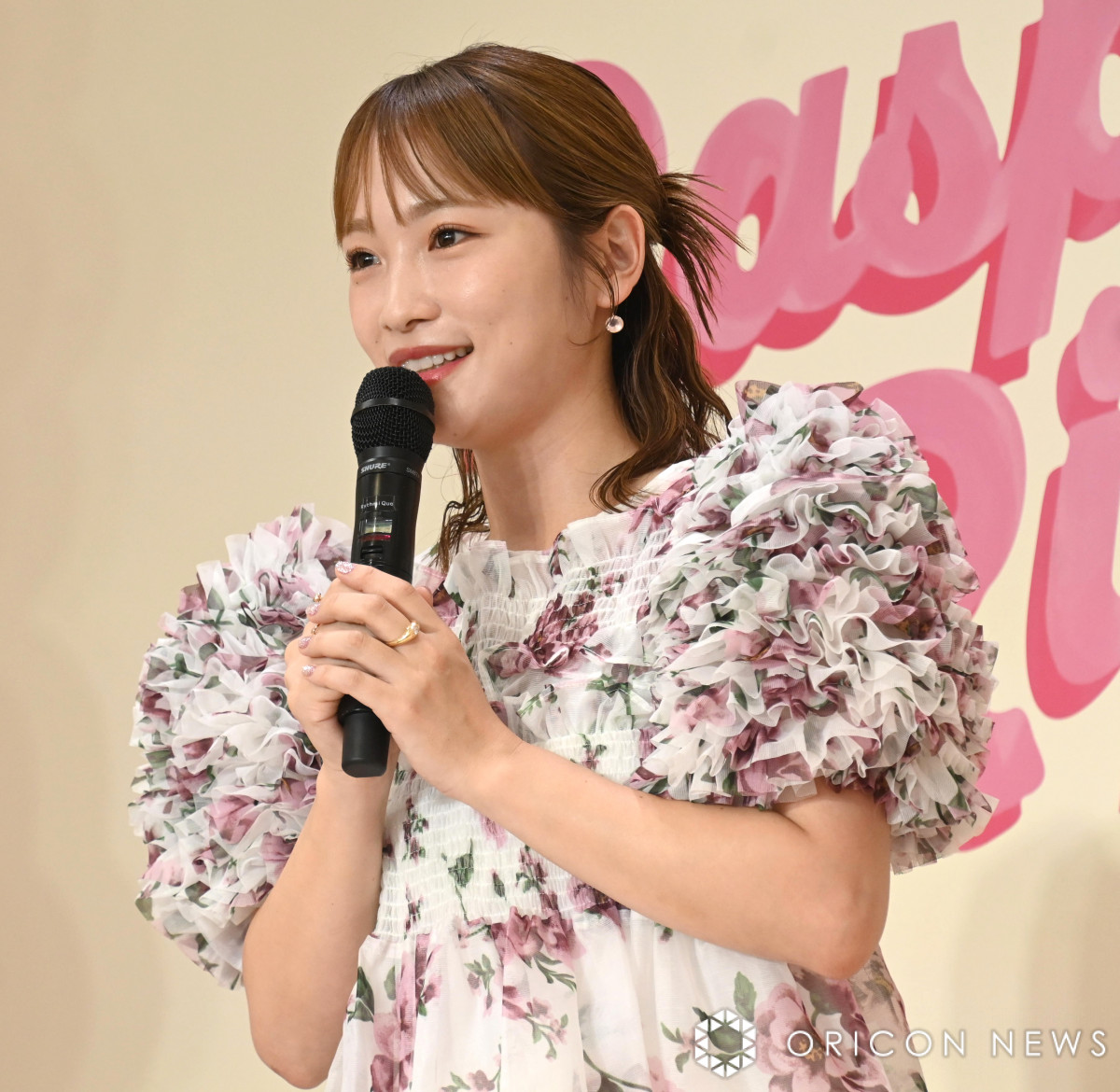 画像・写真 | 高橋ひかる、夏らしいミニワンピ姿で圧巻の美脚 憧れの先生に教えてもらうためわざと赤点を取った甘酸っぱい思い出明かす 7枚目 |  オリコンニュース（ORICON NEWS）