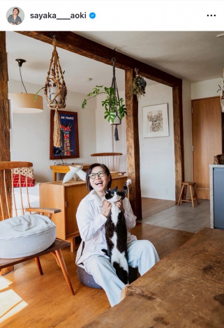 �󓇎Ђ̃��b�N�{�w���m�xROOM�T���v��100�x�Ń��m�x����������I�����؂��₩�@�i�ʐ^�̓C���X�^�O���� @sayaka___aoki ���j 