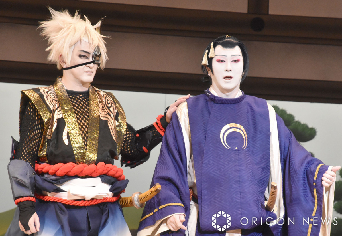7V ̕w ӐᖂxJ䂯ɓoꂵ()A㏼(C)ORICON NewS inc. 