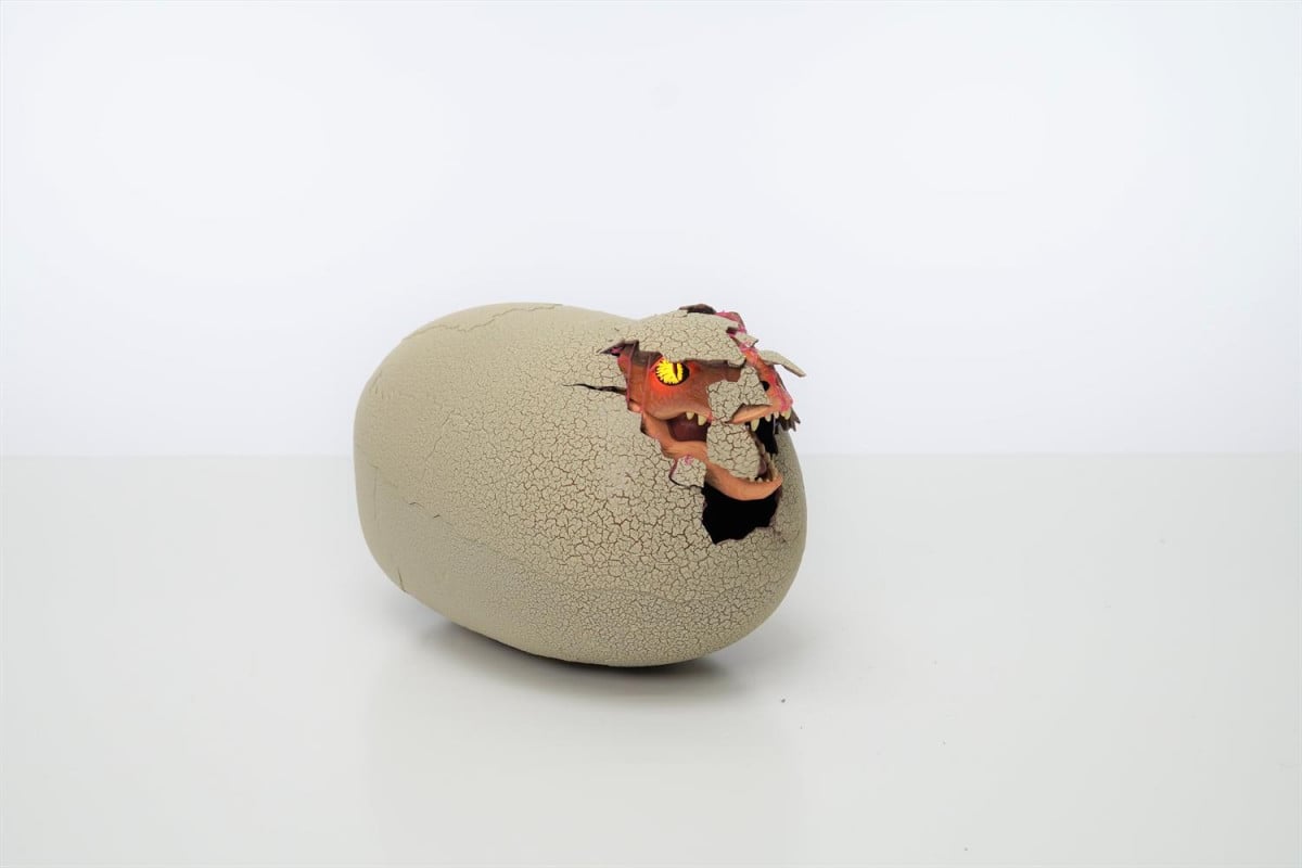 早いもの勝ち　うまれて! ウーモ　ジュラシック・ワールド T-レックスエッグ　卵 うまれて！ウーモ/ ジュラシック・ワールド: T-レックスエッグ