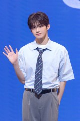 ���{�f�r���[���L�O�����V���[�P�[�X���J�Â���TWS�EJIHOON (P)&(C)PLEDIS Entertainment 